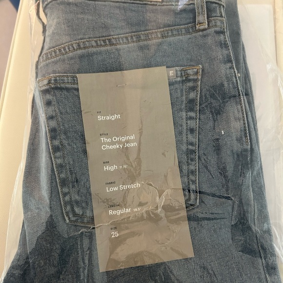 Everlane The Original Cheeky Jean - Picture 2 of 5